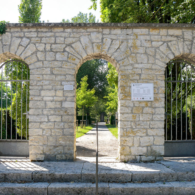 Sued-Eingang Westfriedhof